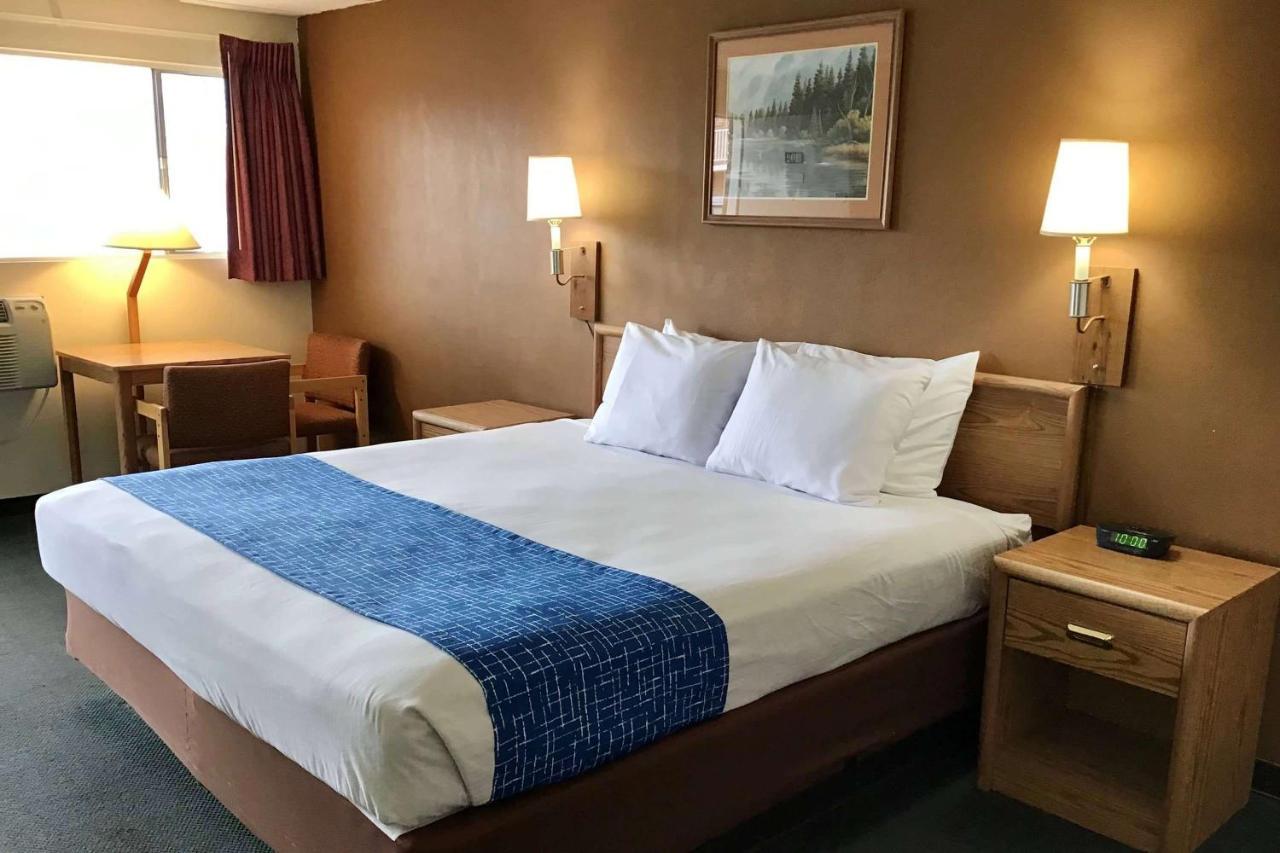 Hotel La Quinta & By Wyndham 3*