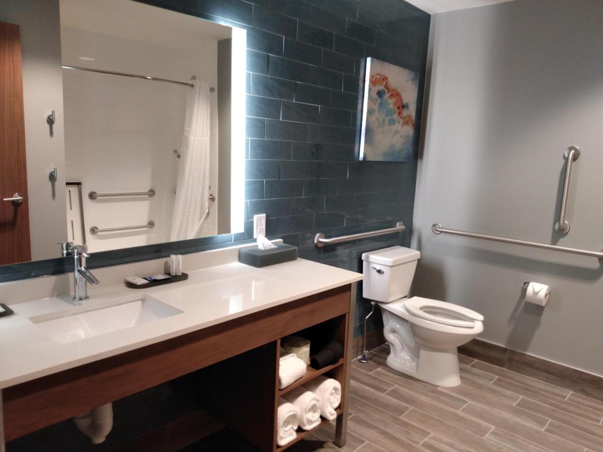 Hotel La Quinta & By Wyndham 3*